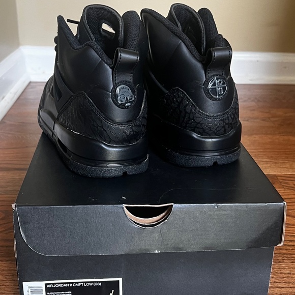 Air Jordan 11 CMFT Low GS - Picture 4 of 5